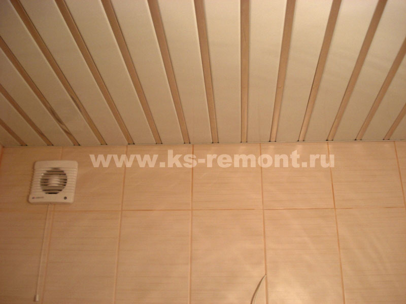 ремонт квартир: потолок в ванной комнате